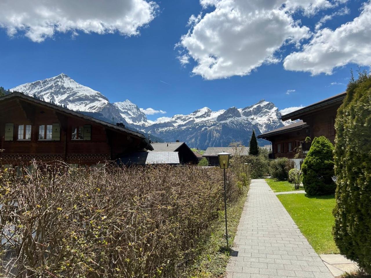 Cozy Apartment With Stunning View Gsteig Exterior foto